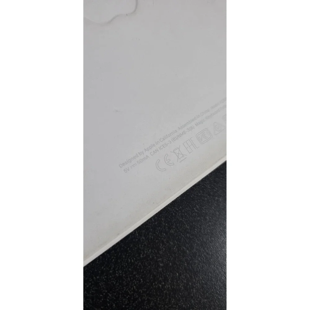 Apple Magic Keyboard for iPad 10th Gen. US English‎ EUC